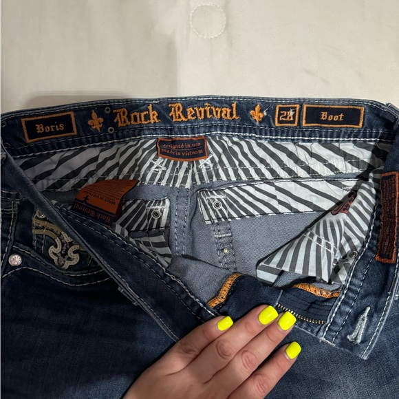 Women’s boot cut Rock Revival Jeans - Picture 3 of 4